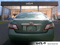 2011 Toyota Camry Hybrid 4dr Sdn