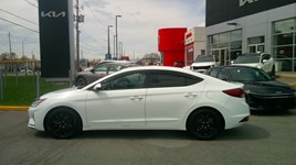 2020 Hyundai Elantra Preferred w/Sun & Safety Package IVT