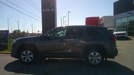 2022 Toyota RAV4 LE FWD