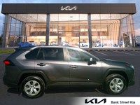 2022 Toyota RAV4 LE FWD