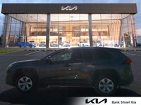 2022 Toyota RAV4 LE FWD