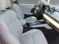 2023 Mitsubishi Outlander Plug-In Hybrid SEL S-AWC