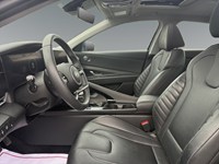 2024 Hyundai Elantra HEV Luxury DCT
