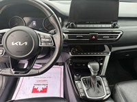 2022 Kia Seltos SX Turbo AWD w/Black Interior