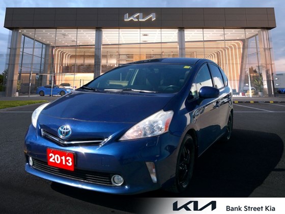 2013 Toyota Prius v Base