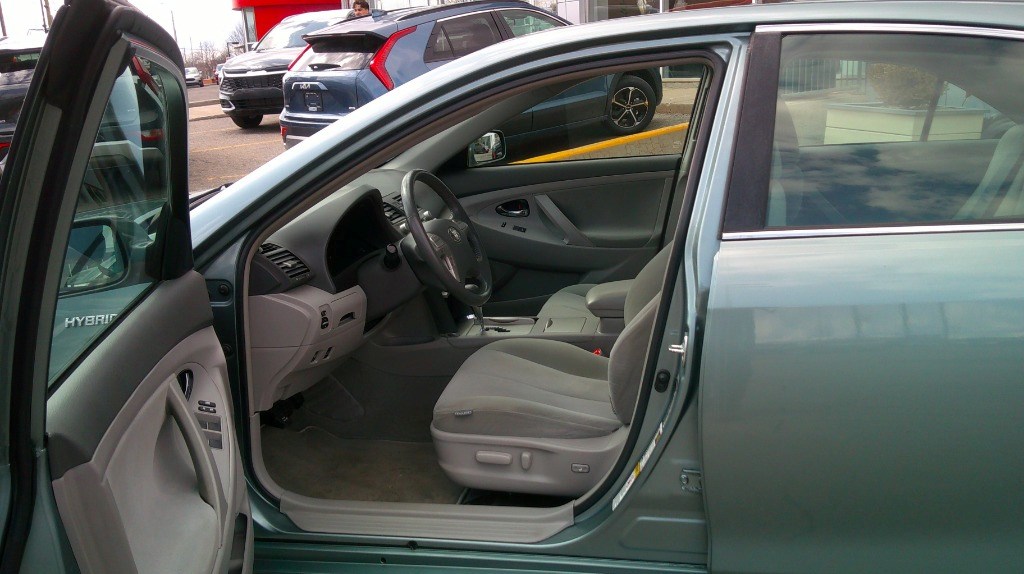 2011 Toyota Camry Hybrid 4dr Sdn