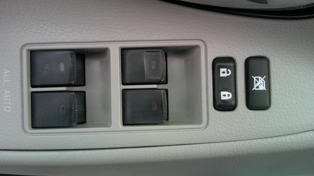 2011 Toyota Camry Hybrid 4dr Sdn