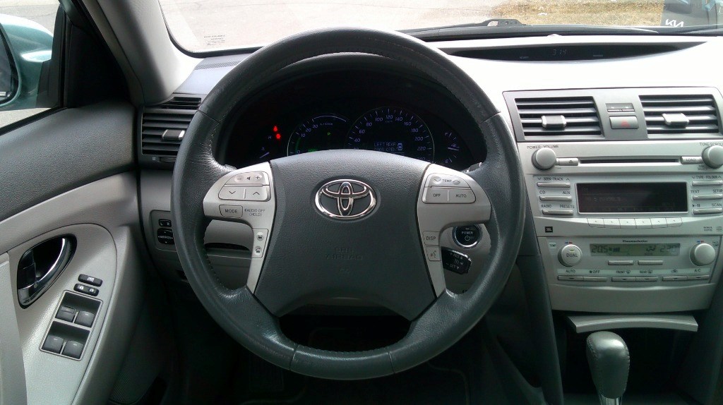 2011 Toyota Camry Hybrid 4dr Sdn