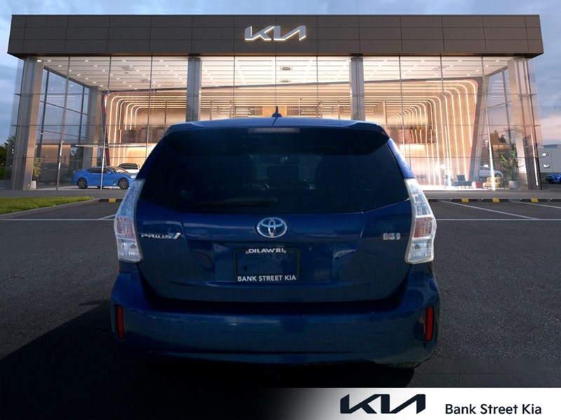 2013 Toyota Prius v 5dr HB