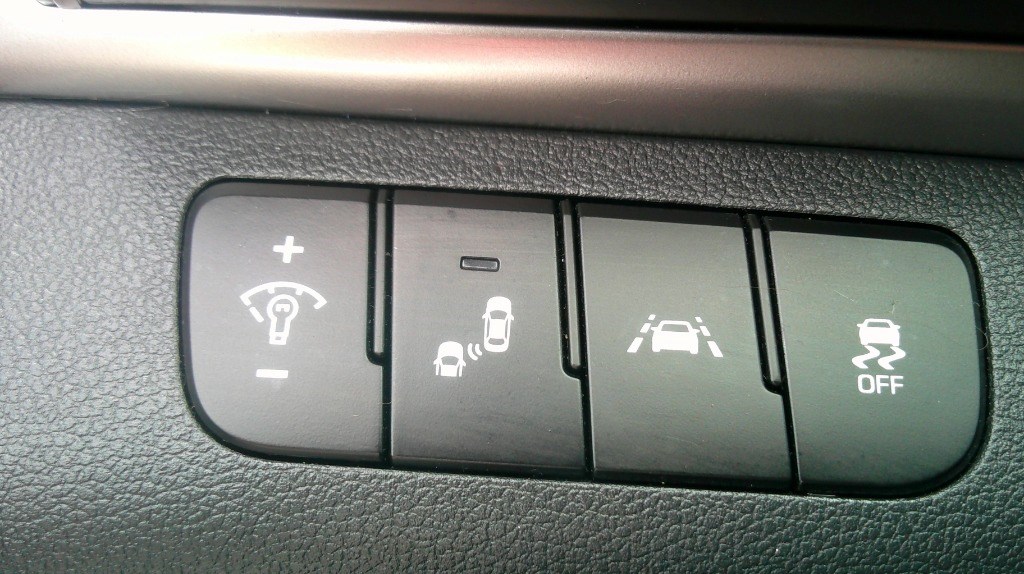 2020 Hyundai Elantra Preferred w/Sun & Safety Package IVT