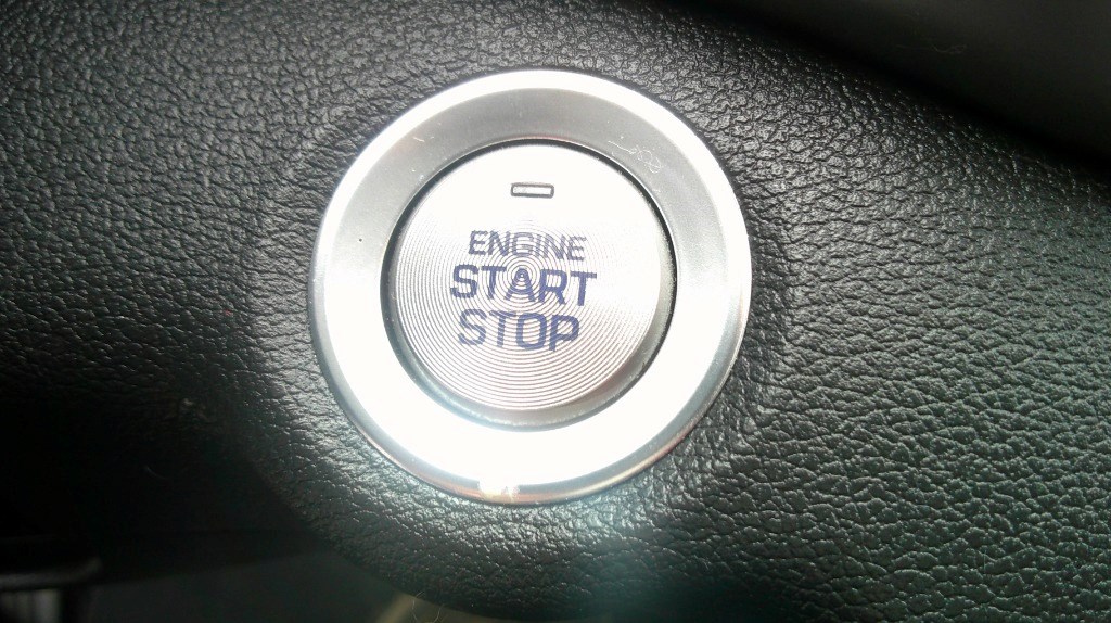 2020 Hyundai Elantra Preferred w/Sun & Safety Package IVT