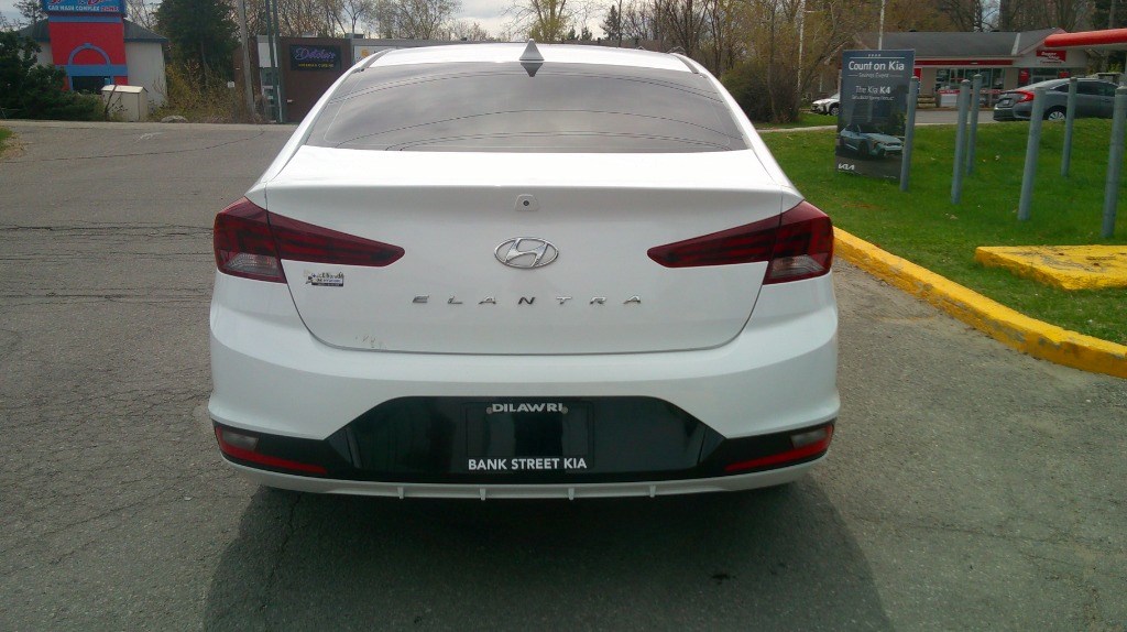 2020 Hyundai Elantra Preferred w/Sun & Safety Package IVT