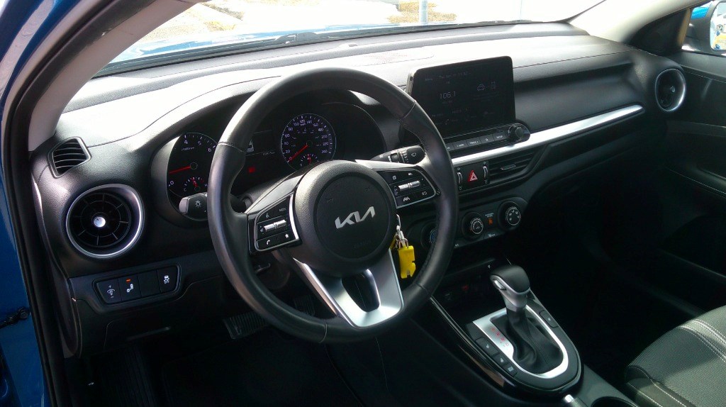 2022 Kia Forte EX IVT