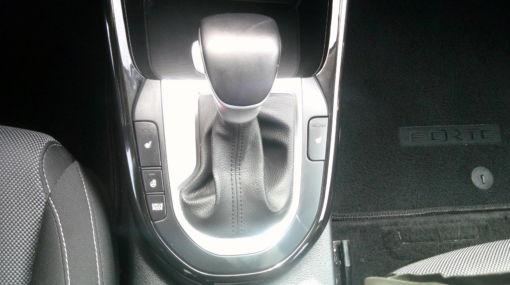 2022 Kia Forte EX IVT