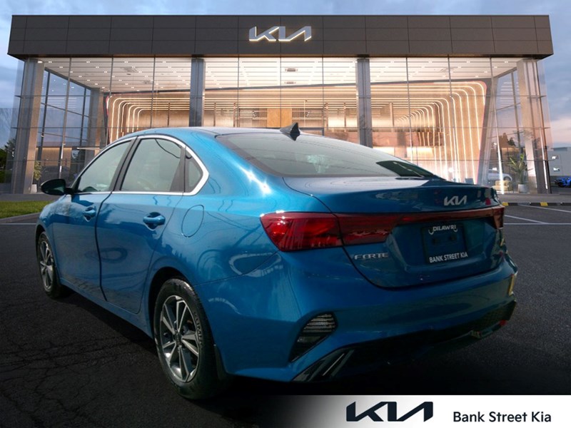 2022 Kia Forte EX IVT