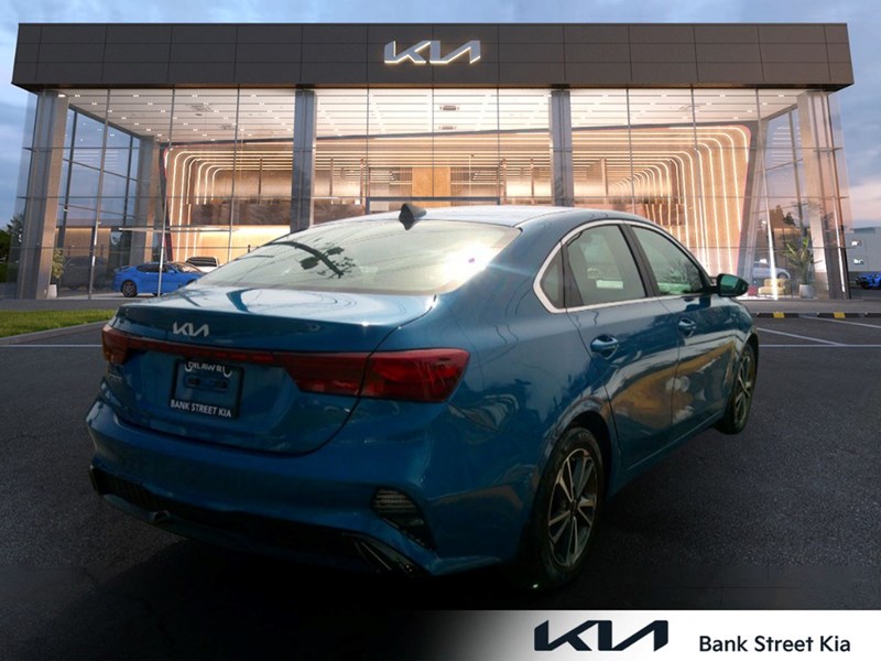 2022 Kia Forte EX IVT