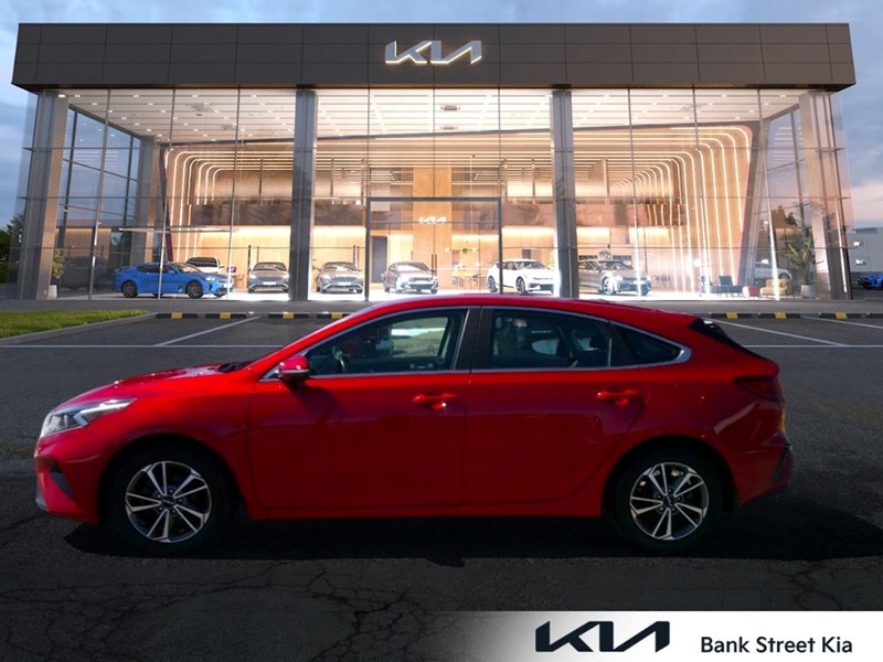 2023 Kia Forte5 5 EX IVT