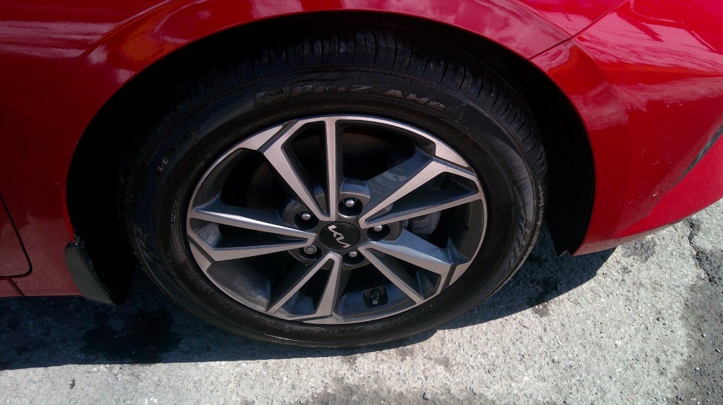 2023 Kia Forte5 5 EX IVT