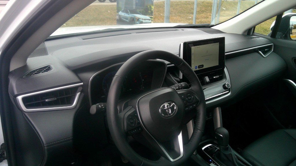 2024 Toyota Corolla Cross XLE AWD