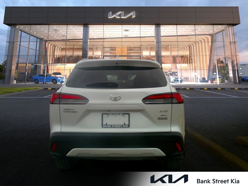 2024 Toyota Corolla Cross XLE AWD