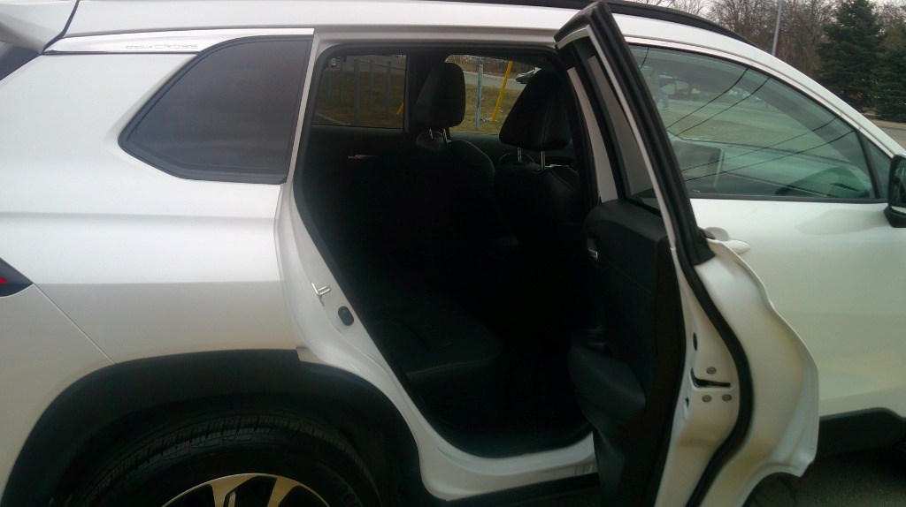 2024 Toyota Corolla Cross XLE AWD
