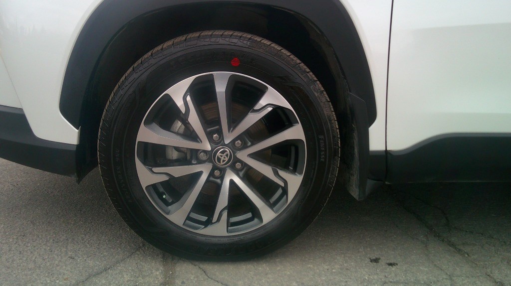 2024 Toyota Corolla Cross XLE AWD