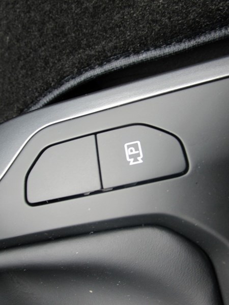 2025 Kia K4 LX FWD