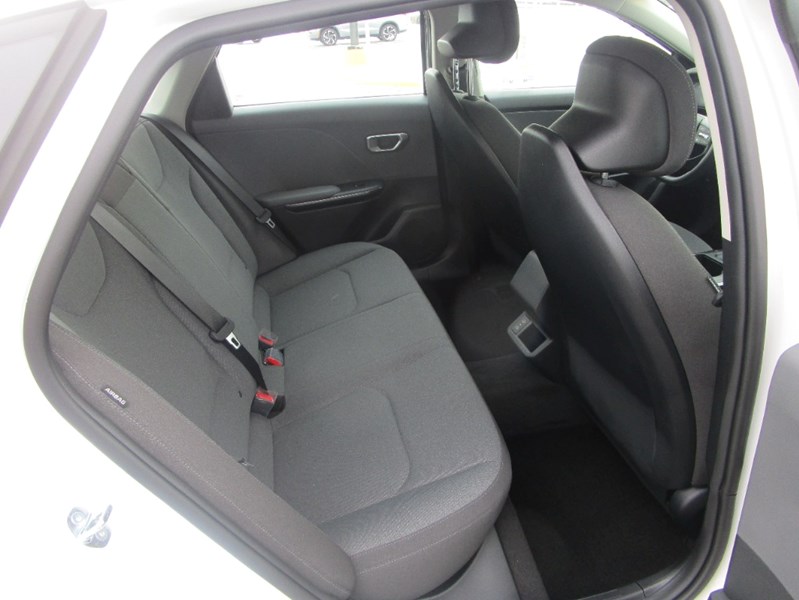 2025 Kia K4 LX FWD