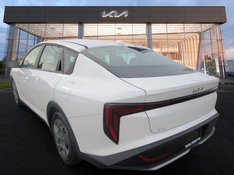 2025 Kia K4 LX FWD