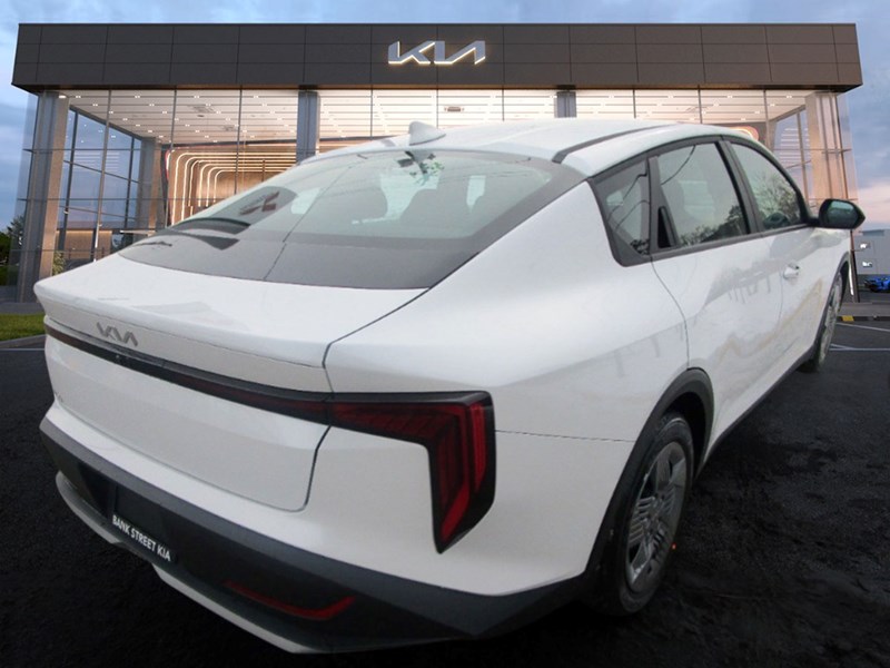 2025 Kia K4 LX FWD