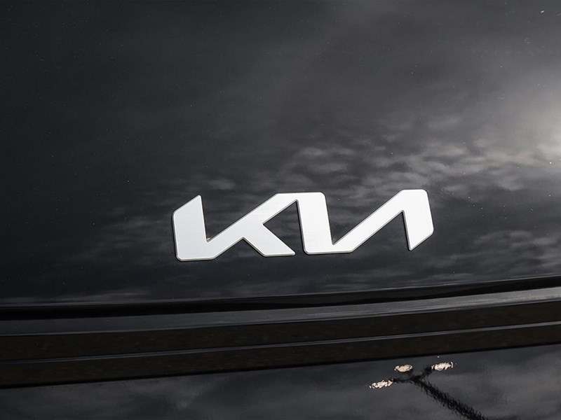 2025 Kia EV6 Land w/Premium Pkg AWD