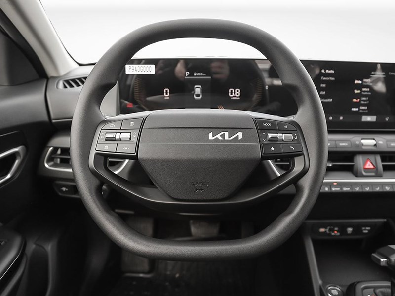 2025 Kia K4 LX FWD