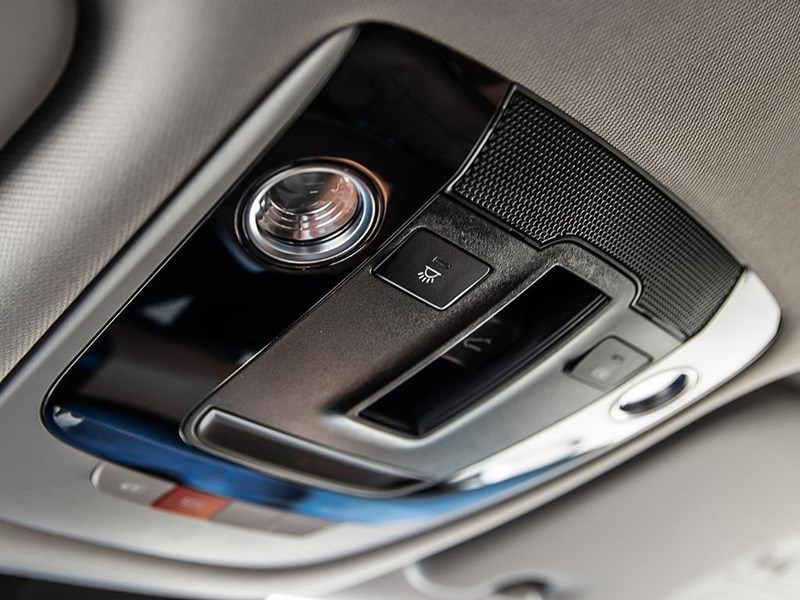 2025 Kia Seltos SX AWD w/Brown Interior