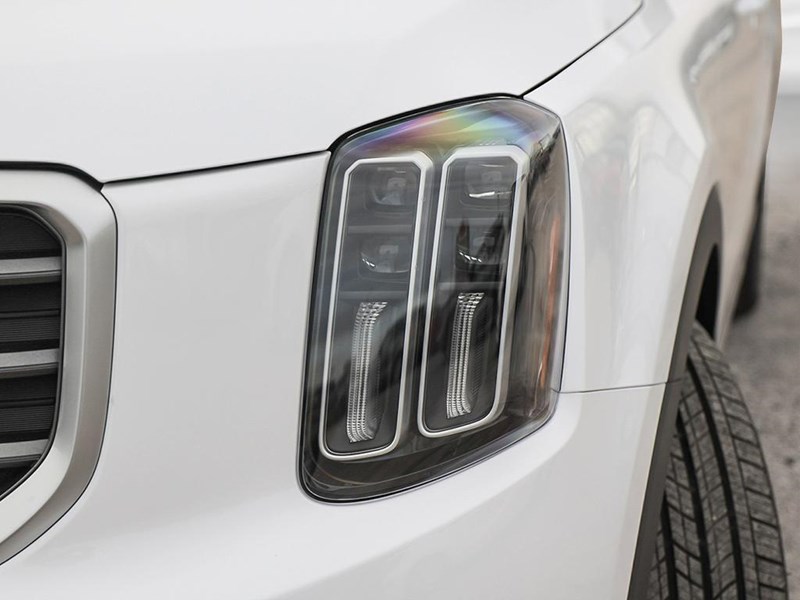 2025 Kia Telluride SX Limited AWD w/Mahogany Interior