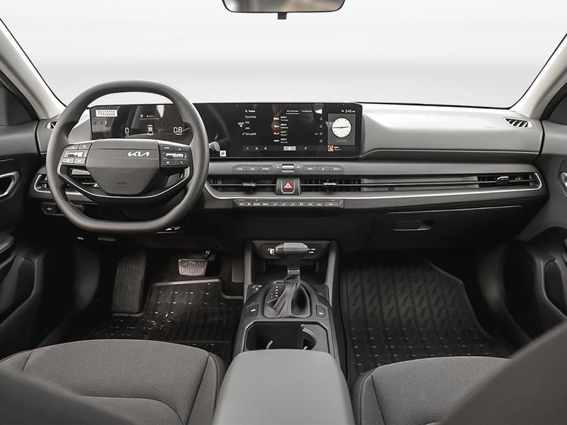 2025 Kia K4 LX FWD