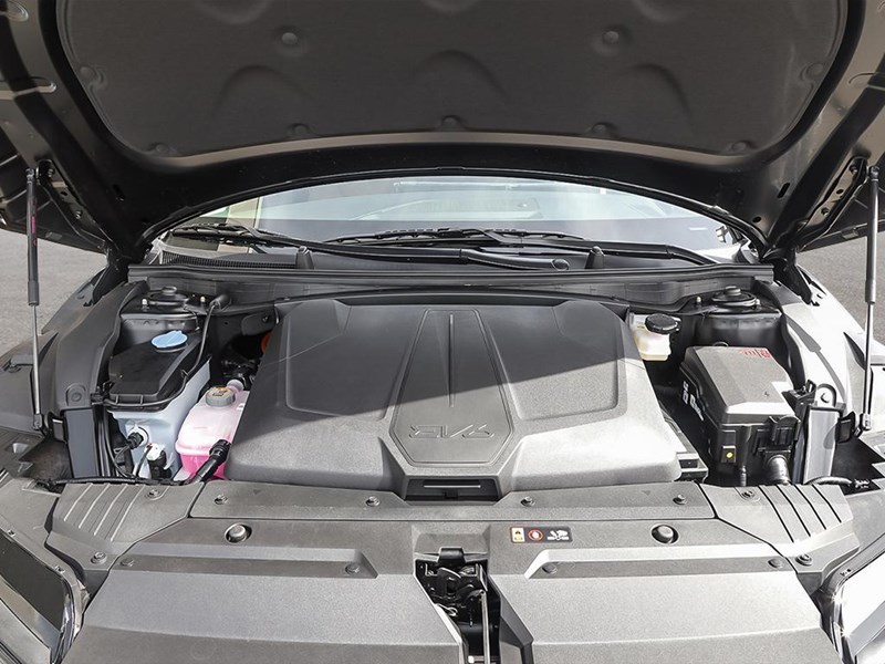 2025 Kia EV6 Land w/Premium Pkg AWD