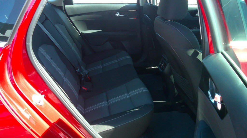2023 Kia Forte5 5 EX IVT