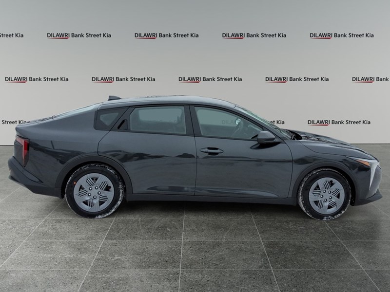 2025 Kia K4 LX FWD