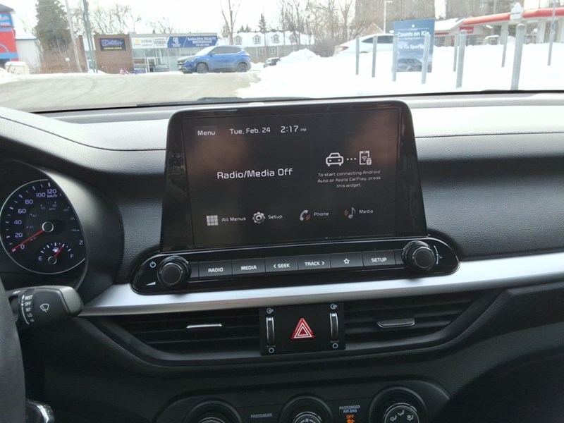 2024 Kia Forte EX IVT