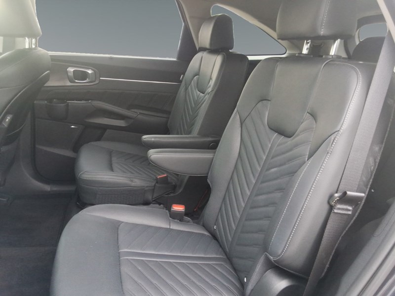 2025 Kia Sorento X-Line Limited AWD w/Black Interior
