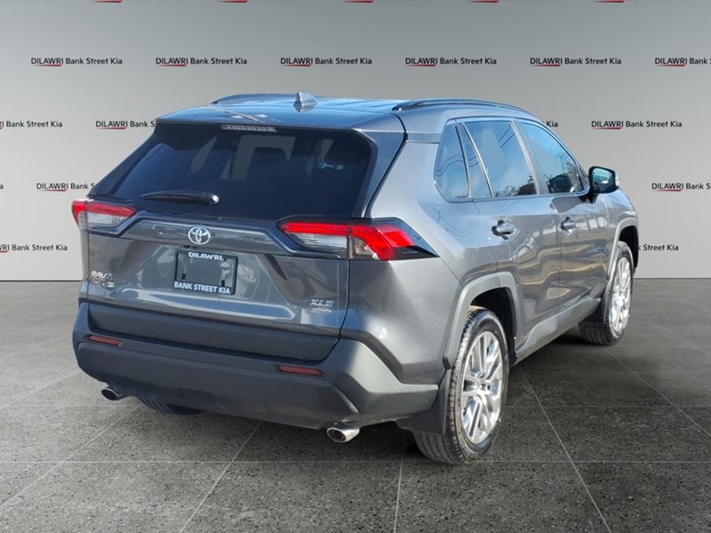 2025 Toyota RAV4 XLE AWD