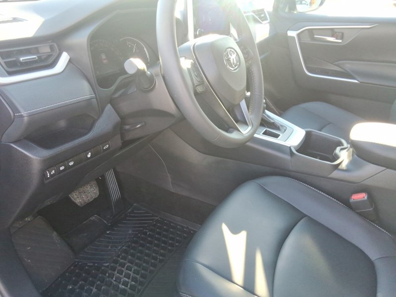 2025 Toyota RAV4 XLE AWD