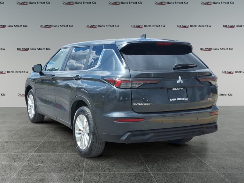 2025 Mitsubishi Outlander ES S-AWC