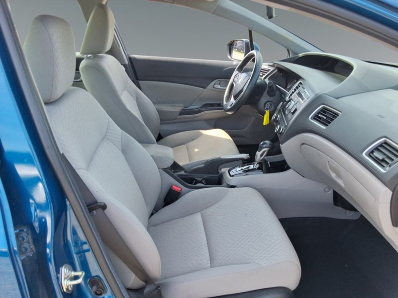 2015 Honda Civic 4dr Auto LX