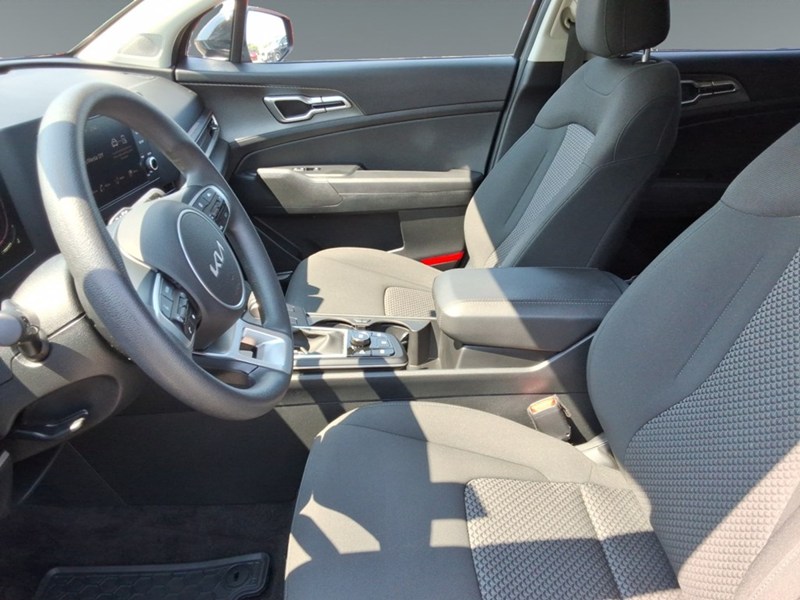 2025 Kia Sportage LX FWD