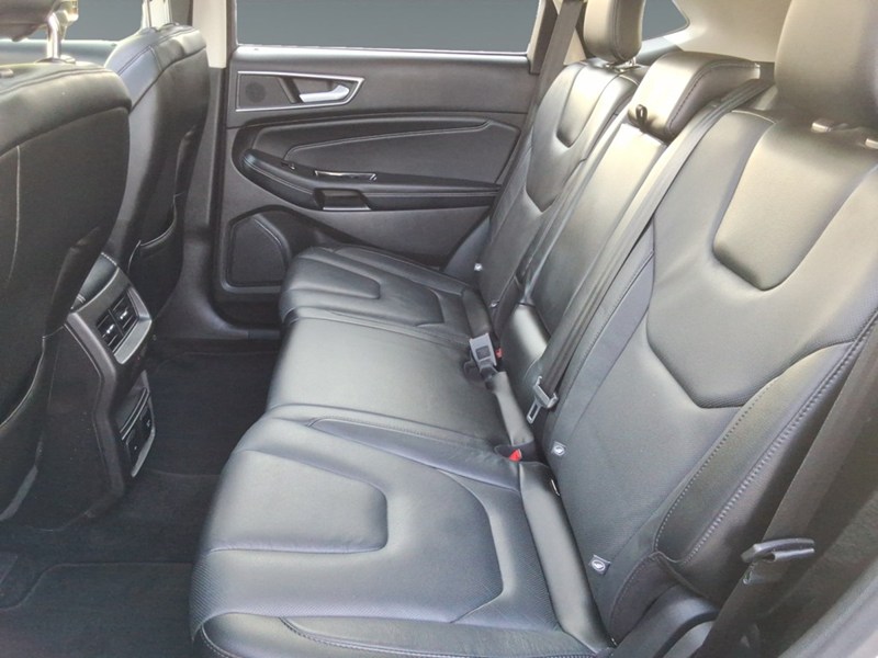 2017 Ford Edge 4dr Titanium AWD