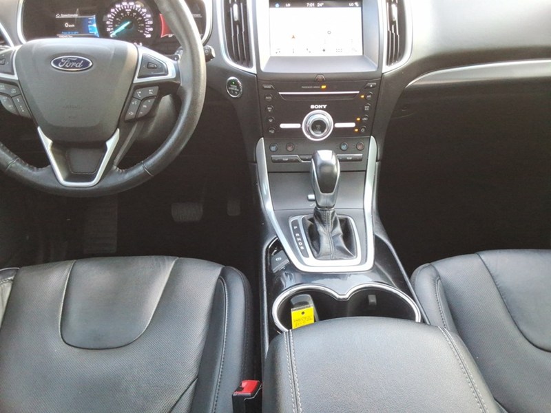 2017 Ford Edge 4dr Titanium AWD