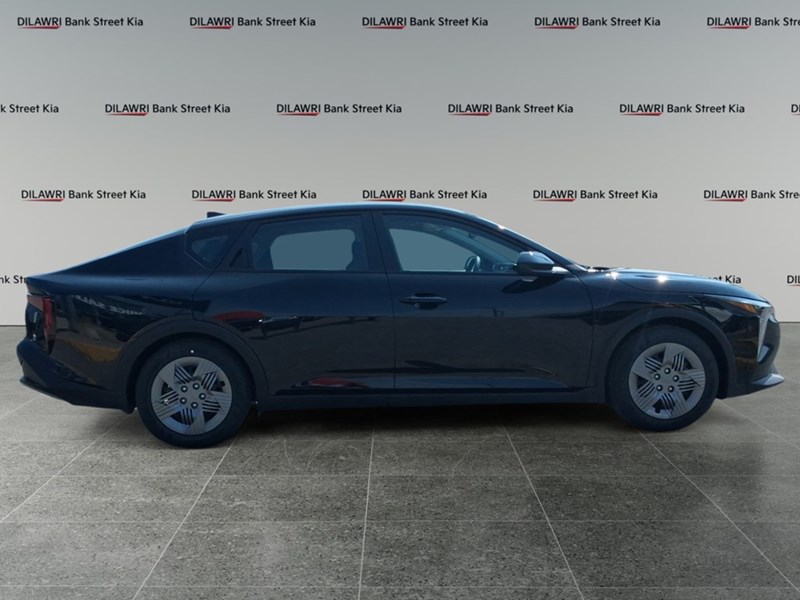 2025 Kia K4 LX