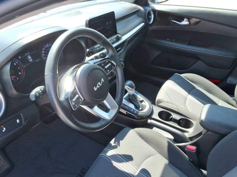 2023 Kia Forte EX