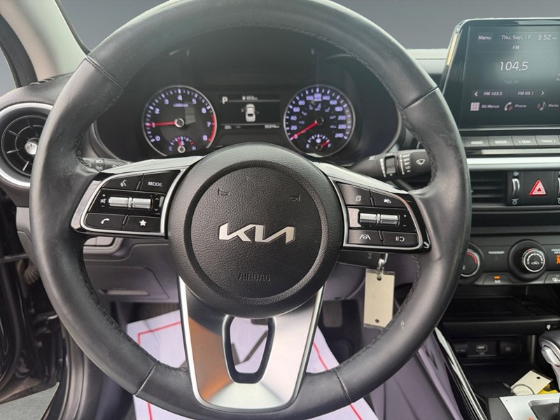 2024 Kia Forte EX IVT